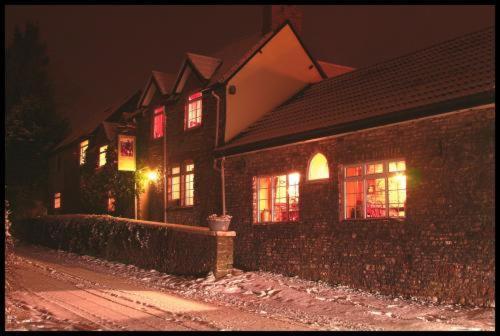 The Hunters Rest Inn Clutton Zewnętrze zdjęcie