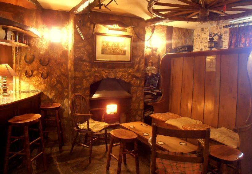 The Hunters Rest Inn Clutton Zewnętrze zdjęcie